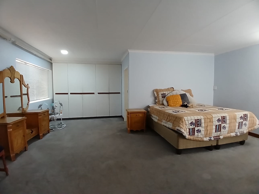 7 Bedroom Property for Sale in Sasolburg Ext 4 Free State